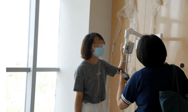 技術(shù)示范效應(yīng):帶動(dòng)行業(yè)升級 技術(shù)示范效應(yīng):帶動(dòng)行業(yè)升級