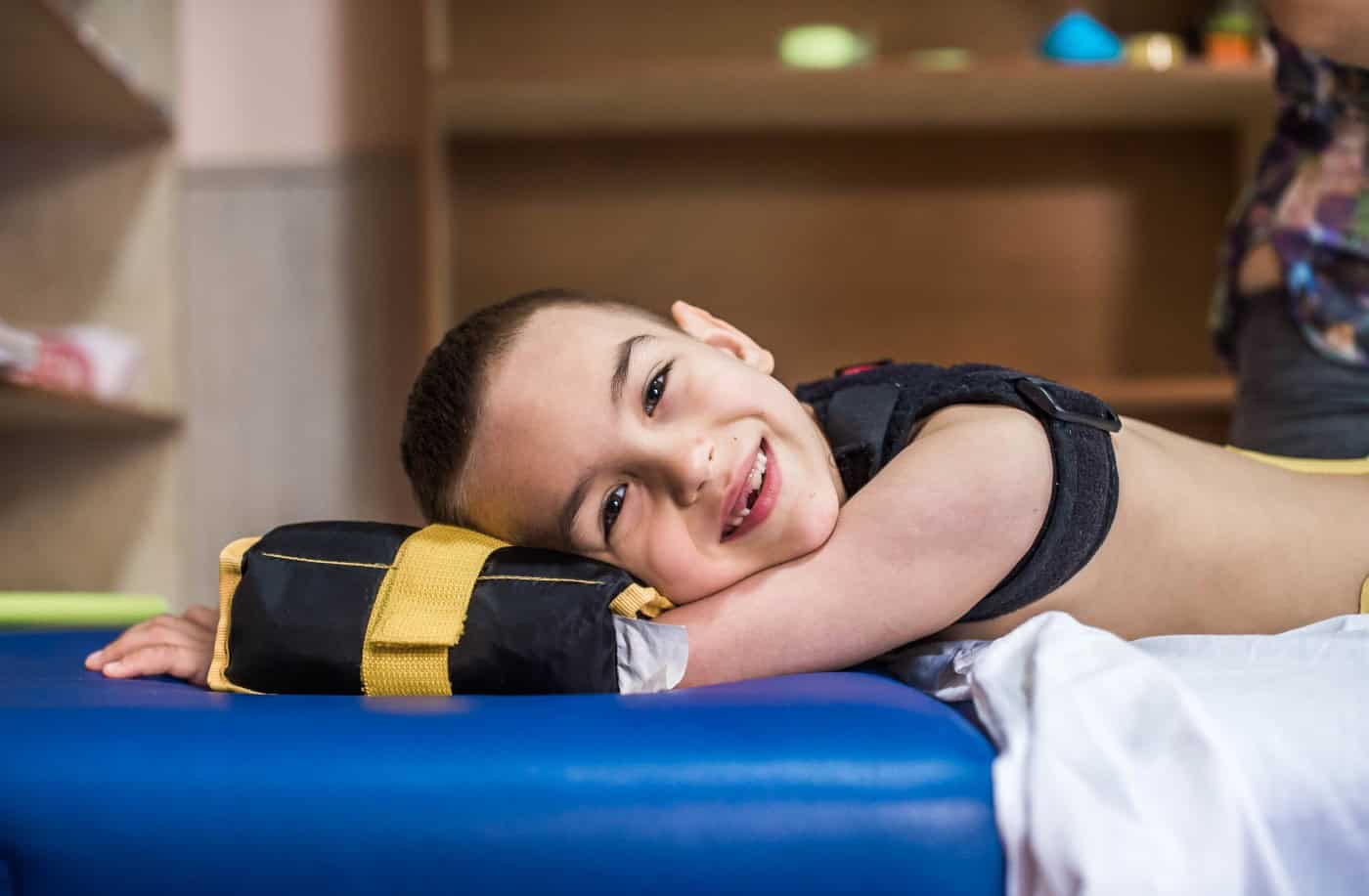 為何兒童更受益?解析年齡對(duì)干細(xì)胞治療腦癱的核心影響 為何兒童更受益?解析年齡對(duì)干細(xì)胞治療腦癱的核心影響